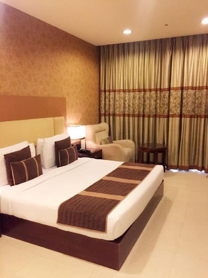 Hotel Vista New Delhi Exterior photo