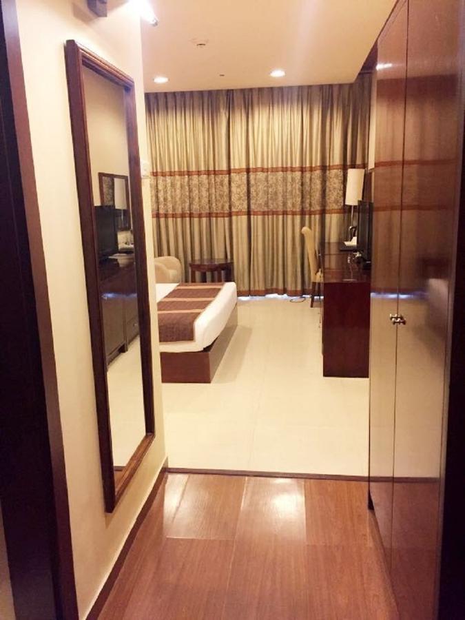 Hotel Vista New Delhi Exterior photo
