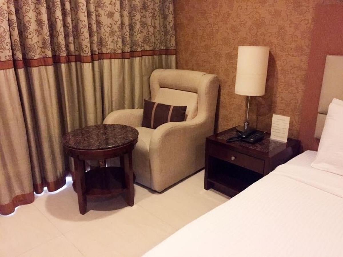 Hotel Vista New Delhi Exterior photo