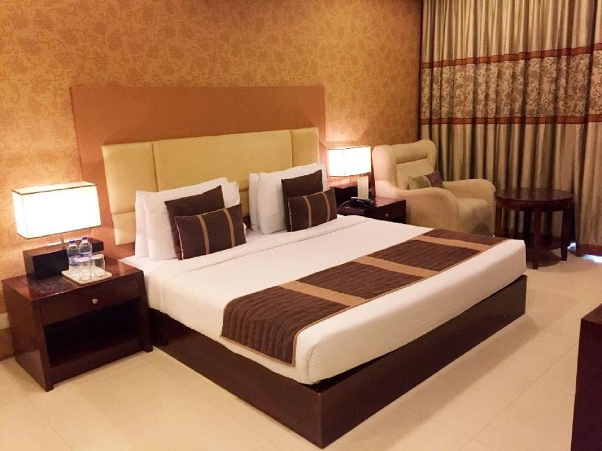 Hotel Vista New Delhi Exterior photo